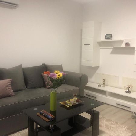 Apartament Cu 2 Camere Gran Varadino Esterno foto