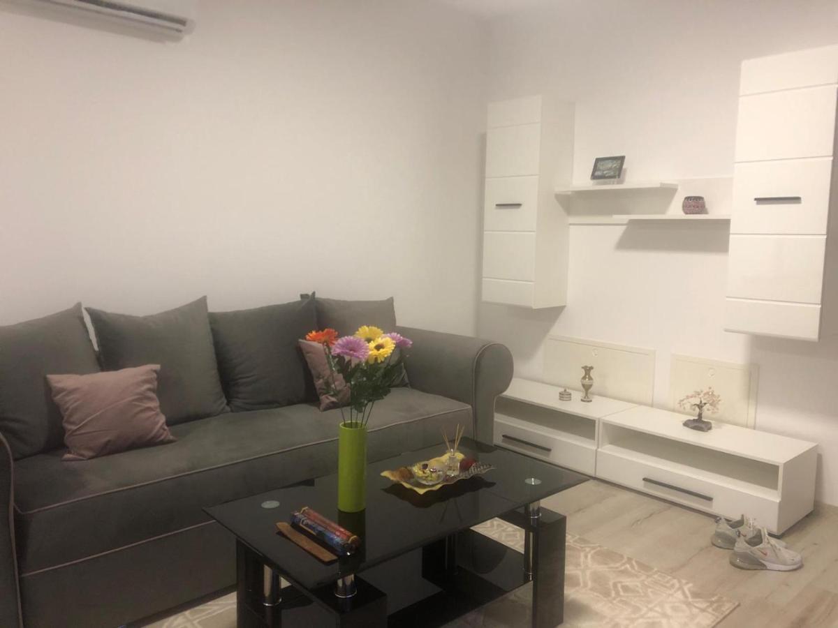 Apartament Cu 2 Camere Gran Varadino Esterno foto